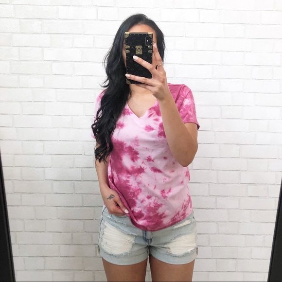 NWOT- TIE DYE V Pink Neck T Shirt - Picture 2 of 5